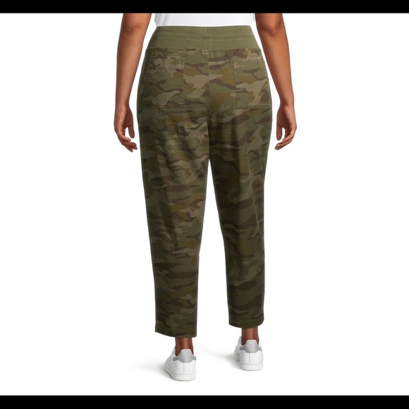 Terra & Sky Women's Plus Size Cargo
Utility Pants - Picture 2 of 13